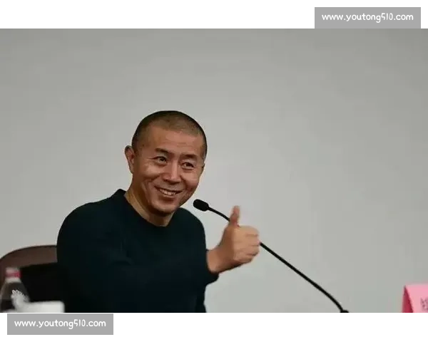 毕飞宇笔下的 “苏超” 之火：不止 6 万观众的深呼吸