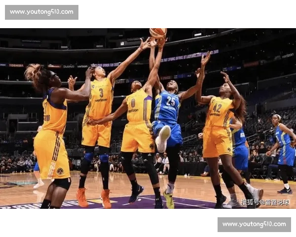 佩奇 18+7 难阻颓势 飞翼不敌火花吞十连败 佩奇 18+7 难阻颓势 飞翼不敌火花吞十连败